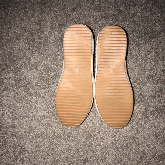 New Slip On Shoes With Tassel Accent - Picture 6 of 6